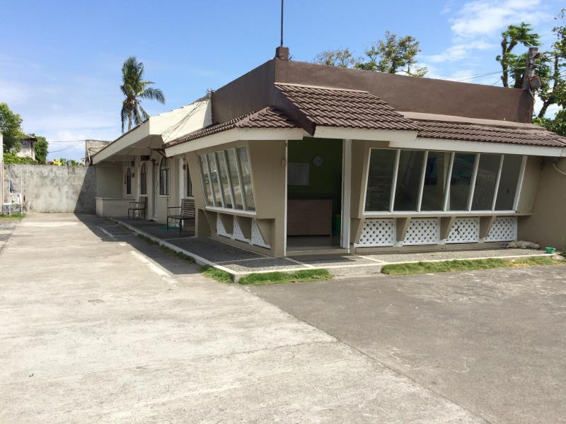 Night & Day Inn Legazpi Bagian luar foto
